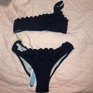 cupshe “MISS THE PAST ONE SHOULDER BIKINI SET”